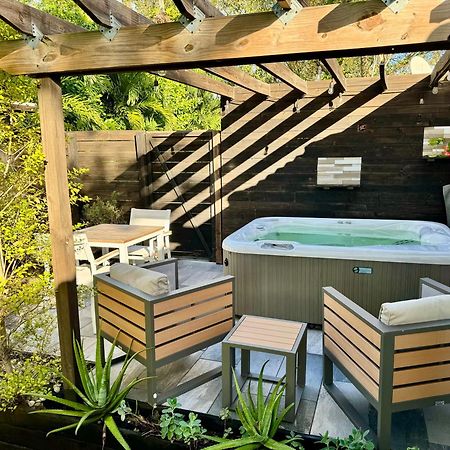 Hot Tub House On Golf Course! 10 Mins To The Beach Miami Exterior foto